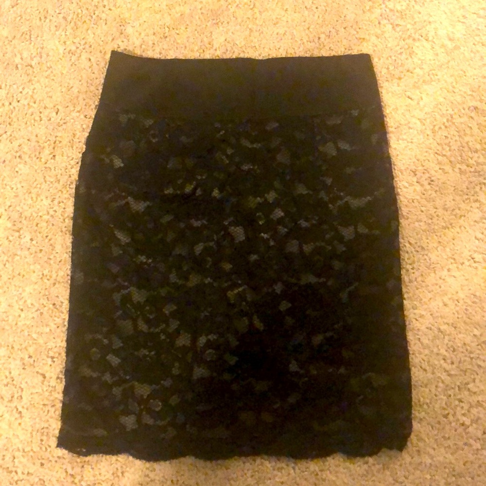 Lace skirt